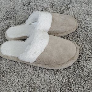 Pottery Barn - Fuzzy Slippers - Size M